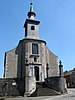 L'église Saint-Lambert et le mur de clôture de l'ancien cimetière qui l'entoure