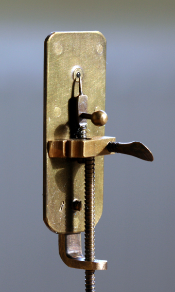 File:Leeuwenhoek Microscope.png