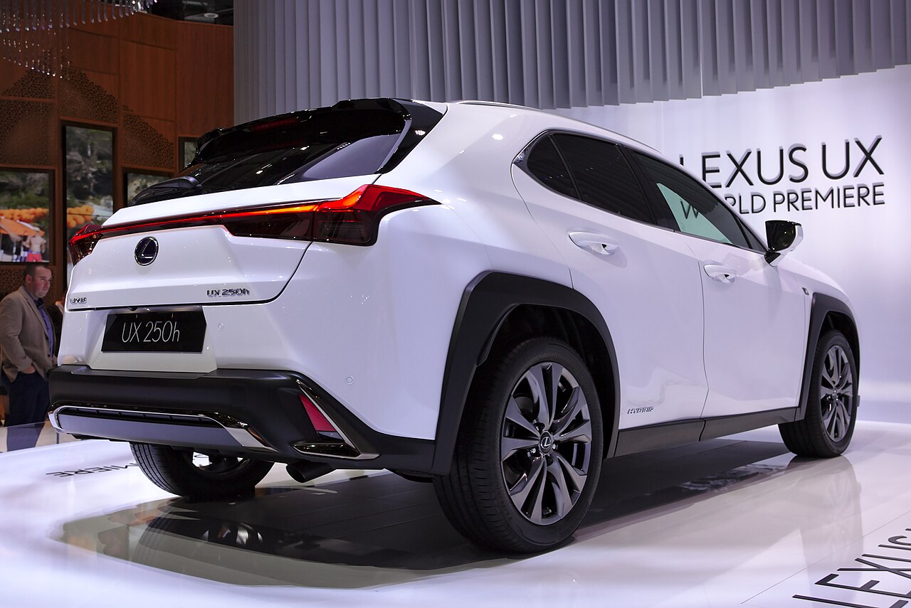 Image of Lexus UX 250h Back Genf 2018