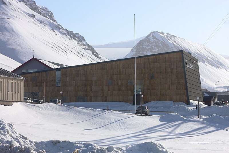 File:Longyearbyen Kulturhuset IMG 2594.jpg