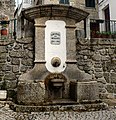 Historischer Trinkbrunnen in Loriga, Portugal