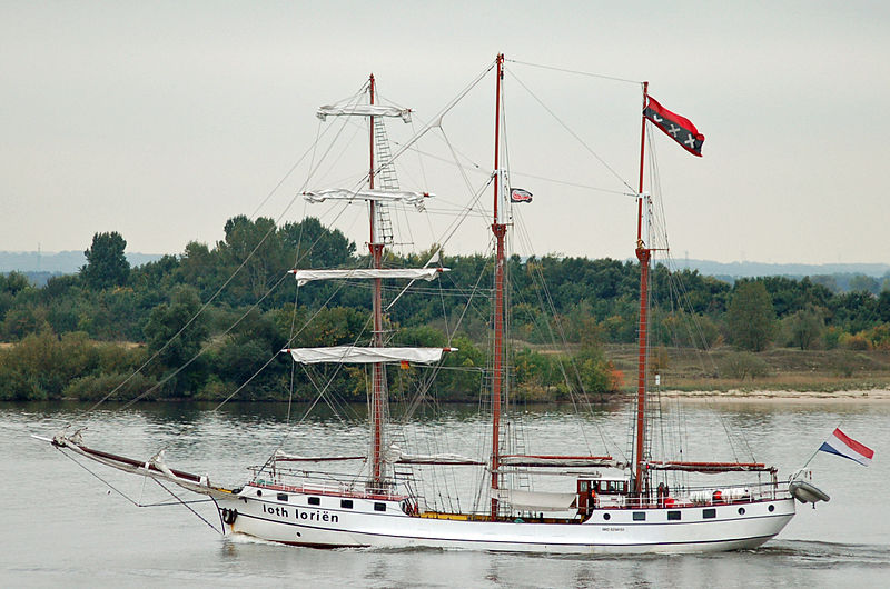 File:Loth Loriën 05.jpg