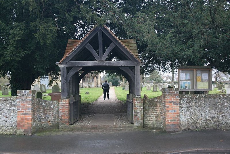 File:Lych gate to the church - geograph.org.uk - 1725920.jpg