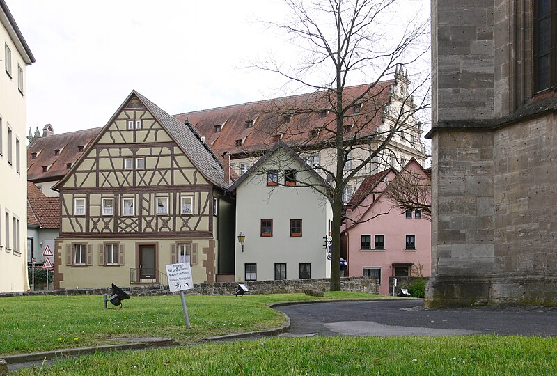 File:Münnerstadt Zehntscheune Kirche.jpg