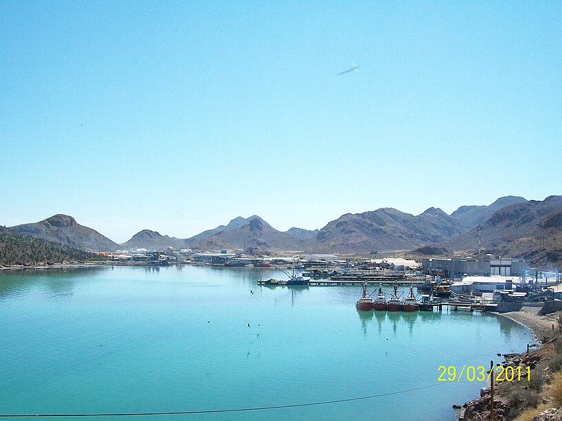 File:MAR Y BARCOS DE GUAYMAS - panoramio.jpg