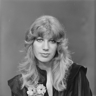 Maggie MacNeal Dutch singer