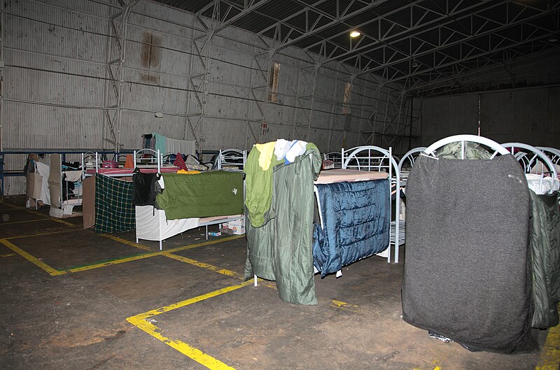 File:Malta-halfar-hangar-inside-nov2009.jpg