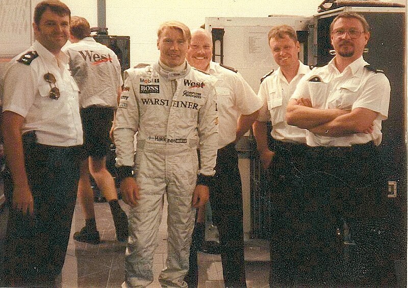 File:Mika Häkkinen at Silverstone, August 1998.jpg