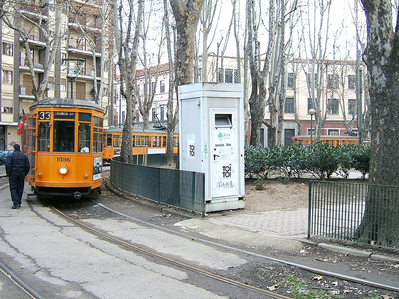 File:Milan tram (232520238).jpg