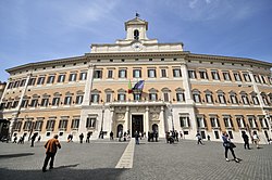 Palazzo Montecitorio, edustajainhuoneen istuntopaikka