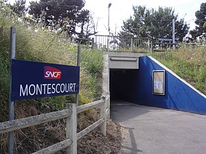 Montescourt-Lizerolles (Aisne) gare de Montescourt (nouvel accès aux quais) .JPG
