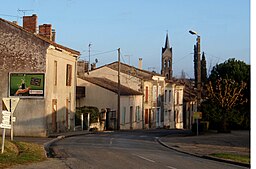 Montignac-de-Lauzun entrée.jpg