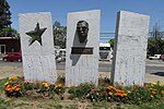 Thumbnail for File:Monumento Salvador Allende Gossens, en Alameda Bernardo O"higgins comuna de Rancagua.jpg