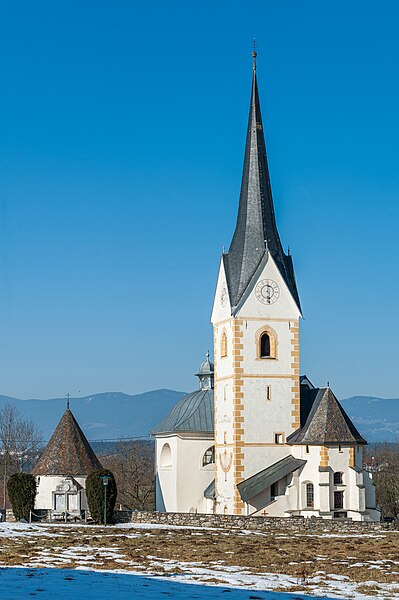 File:Moosburg Tigring Pfarrkirche hl Egyd mit Rundkarner 20022015 7683.jpg