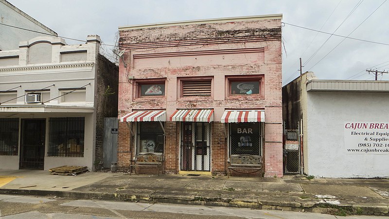 File:Morgan City, Louisiana - Bar, Cajun Brea, Feb 2019.jpg