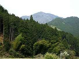 Mount Kasagata's northeast ridge 2009-04-20.jpg