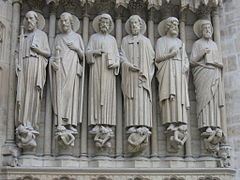 Statues du piédroit de droite, du XIXe siècle : Paul, Jacques le Majeur, Thomas, Philippe, Jude et Matthieu.