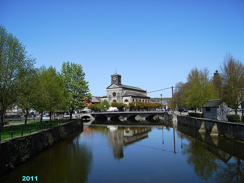 File:NISMES - panoramio.jpg