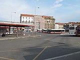 Čeština: Autobusové nádraží Praha Na Knížecí.