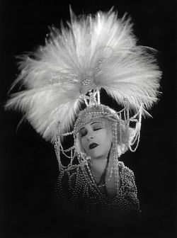 Alle Nazimova i filmen Salome (1923).