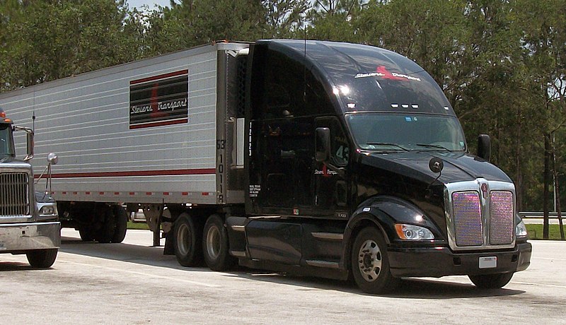 File:New Kenworth @ Southbound I-75 Sumter Co Rest Area.JPG