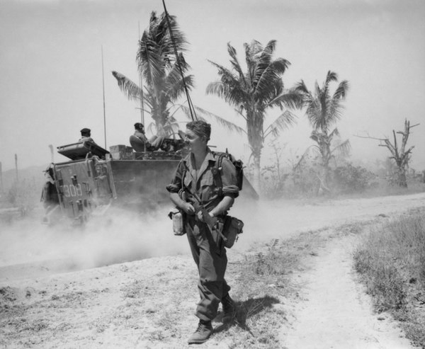 New Zealand soldier from W Company, RNZIR patrols in Vietnam, 1968