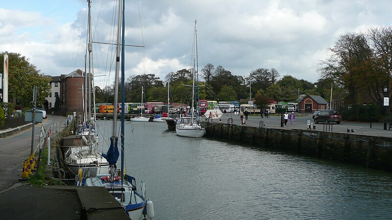 File:Newport Quay.JPG