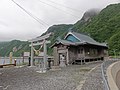 太田神社、上から2本目の電線辺りに太田山神社の拝殿がある