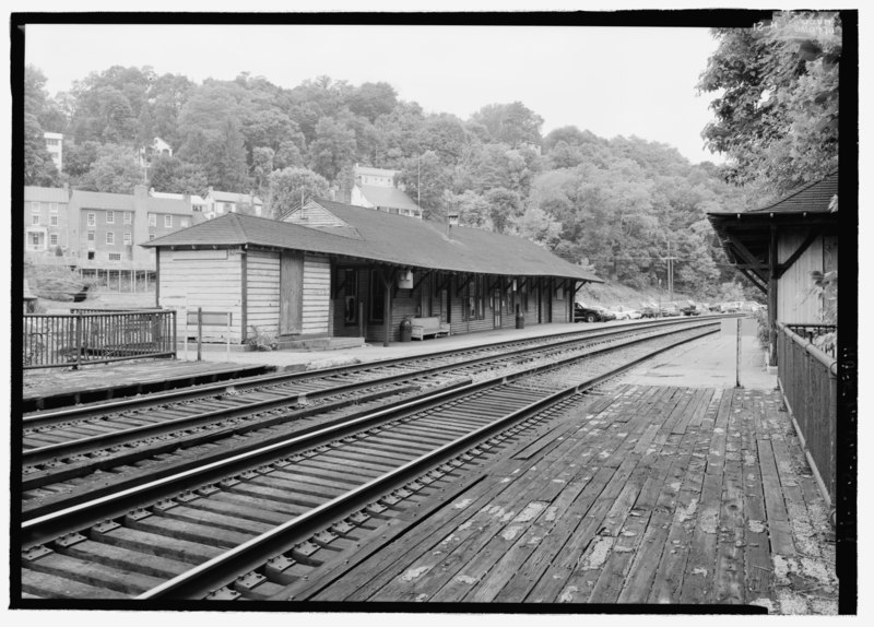 File:PERSPECTIVE VIEW OF STATION, LOOKING W. - Baltimore and Ohio Railroad, Harpers Ferry Station, Potomac Street, Harpers Ferry, Jefferson County, WV HAER WV-86-14.tif
