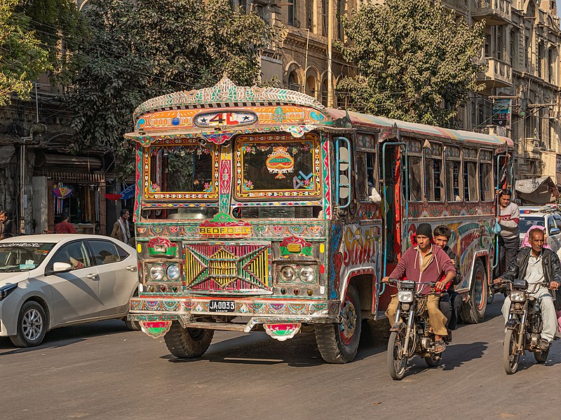 Файл:PK Karachi asv2020-02 img30 bus.jpg