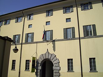 Entrance to Palazzo Volpi Palazzo Volpi.jpg