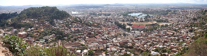 Panorama of Antananarivo (3953594664).jpg