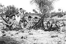 Haganah unit circa 1942-1947 armed with an assortment of British weapons PikiWiki Israel 310 Kibutz Gan-Shmuel sk5- 43 gn-SHmvAl-Aymvny nSHq 1942-7.jpg