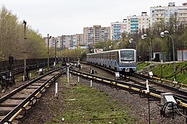 Противошёрстный съезд за станцией «Пионерская», восстановленный в 2007 году. 2011 год.