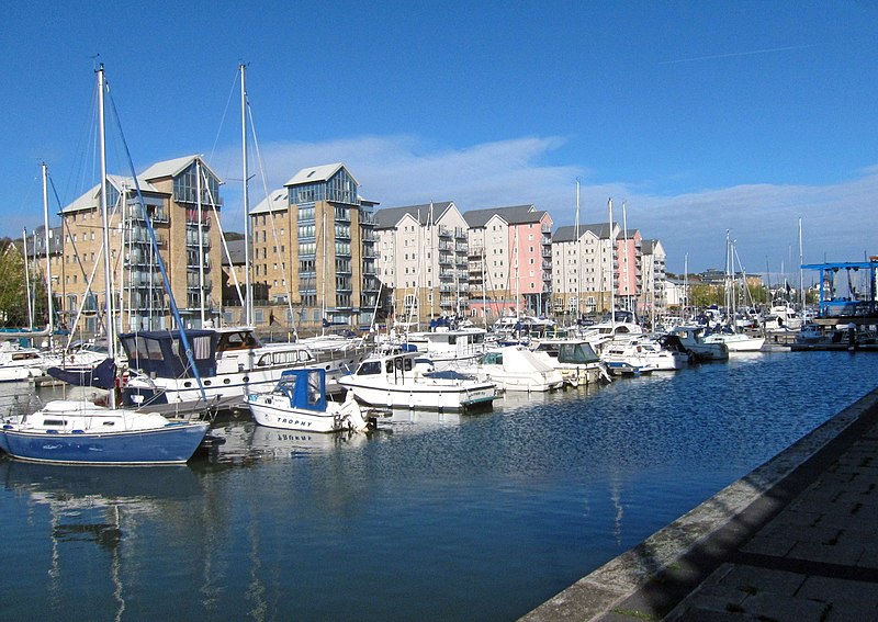 File:Portishead Marina, near Bristol, England arp.jpg