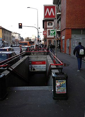 Precotto (Metropolitana di Milano) .jpg