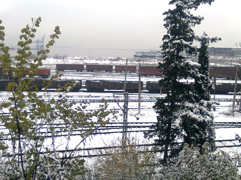 File:Railways near Burgas.jpg