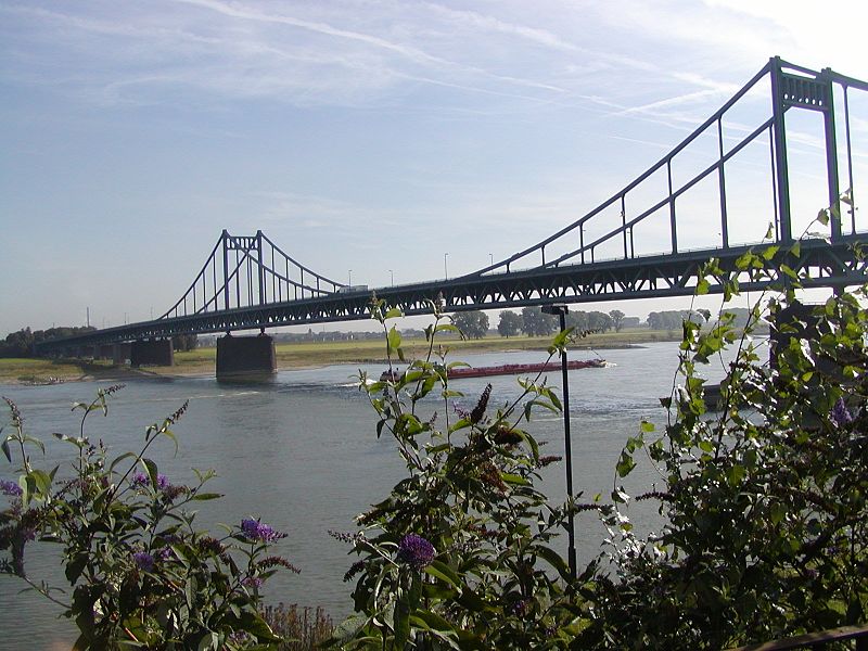 File:Rheinbrücke Duiusburg-Mündelheim - Krefeld-Uerdingen - panoramio.jpg