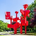 Roter Otto, kinetische Plastik von Eberhard Rau, 1973 in Freiburg-Landwasser, restauriert 2015 }}