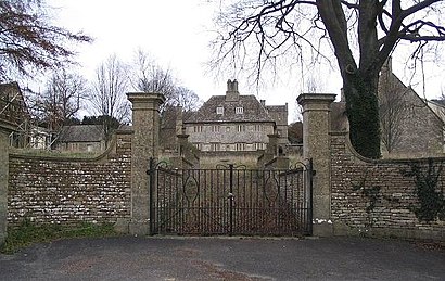 How to get to RAF Rudloe Manor with public transport- About the place