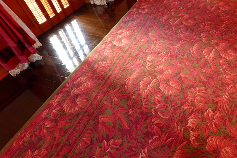 File:Rug and Wood Flooring - Throne Room, Iolani Palace (9490222210).jpg