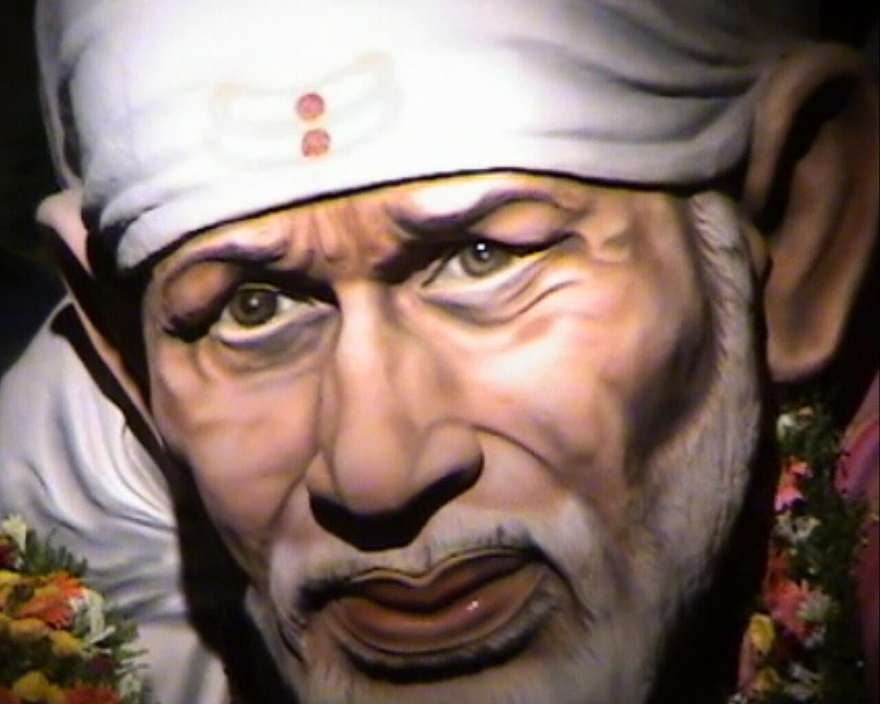 File:Sai-Baba-Guru- Face Close up.jpg - Wikimedia Commons