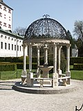 Thumbnail for File:Schloss Ambras. Garden - 001.jpg