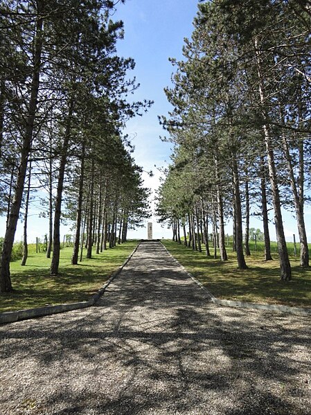 File:Septfonds - Spanish Cemetery Vista.jpg