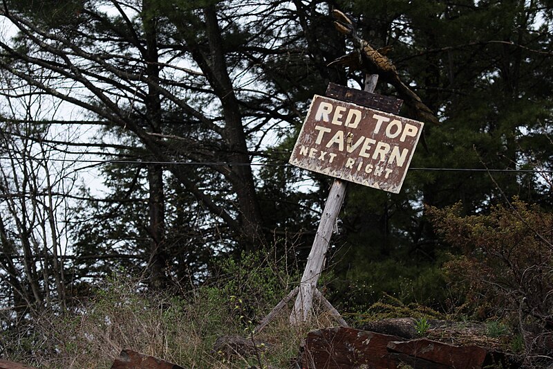 File:Sign for Red Top Tavern on NY-22, Dresden, New York.jpg