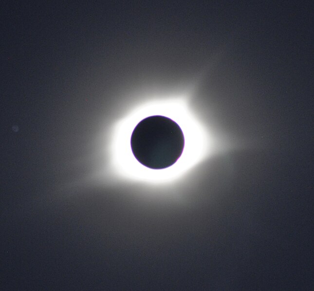 File:Solar eclipse of 2017 at Enargy Lake, Kentucky - corona - 11.jpg