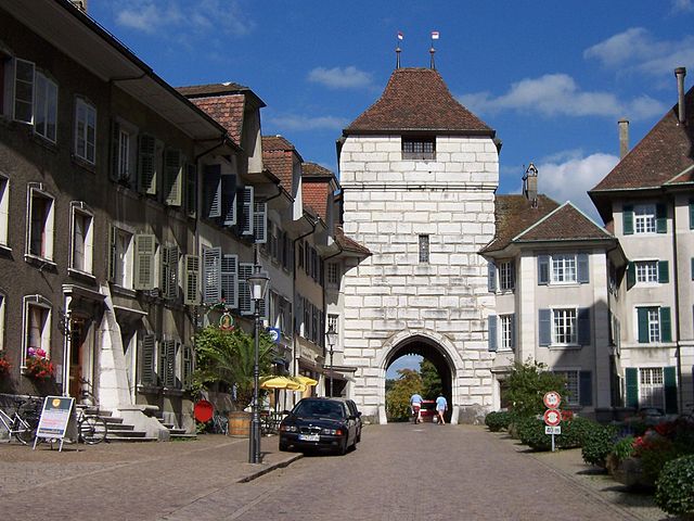 640px-Solothurn_Baseltor.JPG