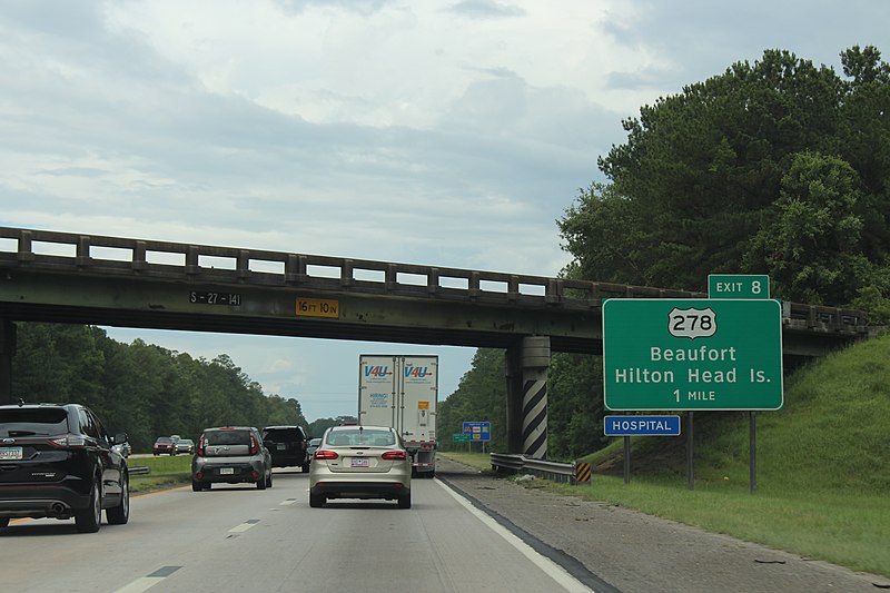 File:South Carolina I95nb Exit 8 1 mile.jpg