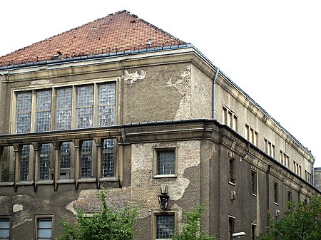 Stadtbad lichtenberg außenansicht