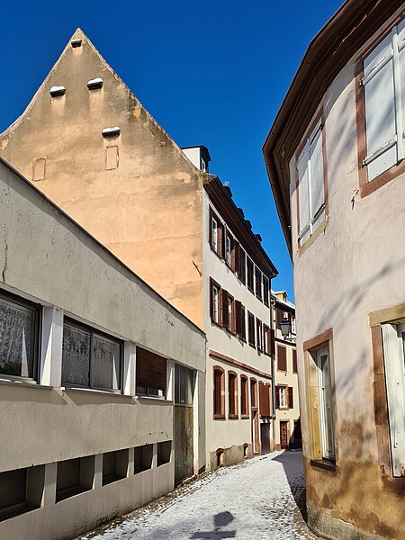 File:Strasbourg-Rue Saint-Marc (6).jpg